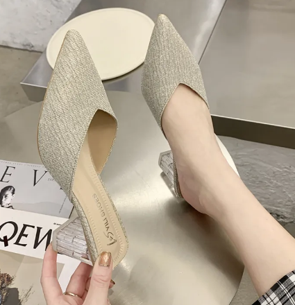 Dép Sục Bít Mũi Giày Cao Gót Gót Vuông Pha Lê Dễ Phối Mẫu Mới 20