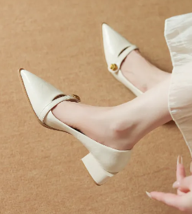 Giày Gót Cao Đỉnh Nhọn Sang Trọng Có Đinh